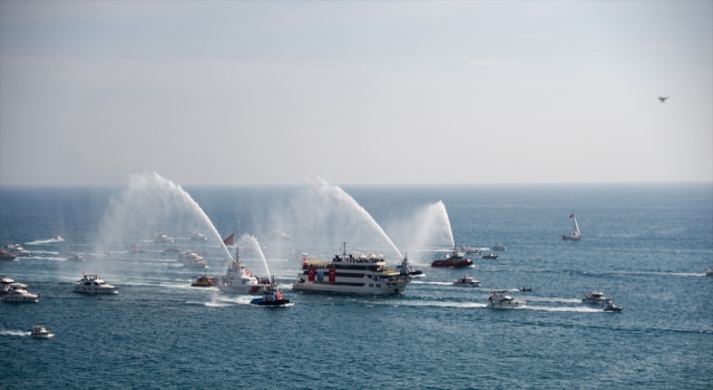 Antalya’da Cumhuriyet’in 100. yılına özel deniz korteji yapıldı