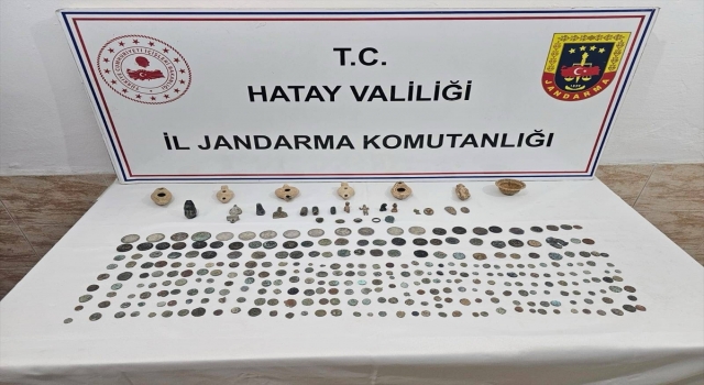 Hatay’da evinde tarihi eser, silah ve mühimmat bulunan zanlı tutuklandı