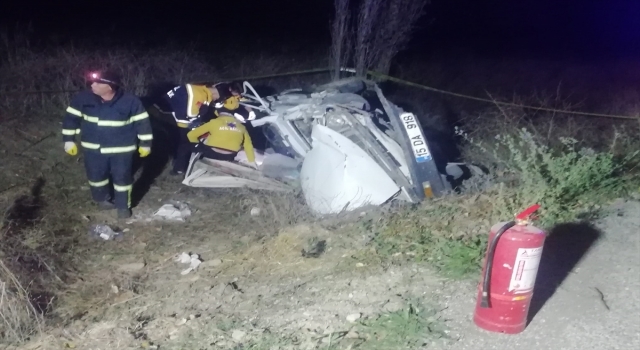 Burdur’da şarampole devrilen otomobildeki üniversite öğrencisi öldü, sürücü ağır yaralandı