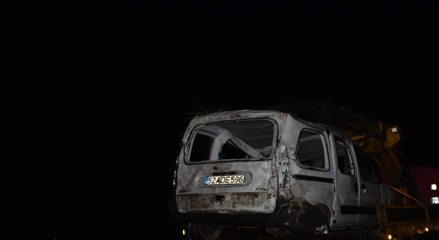 Gaziantep’te şarampole devrilen araçtaki 5 kişi yaralandı