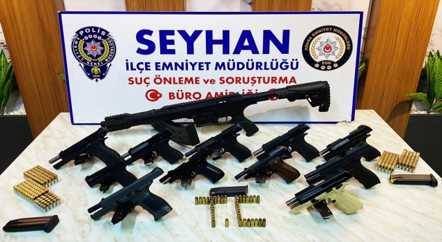 Adana’da akaryakıt istasyonunda ruhsatsız silah ve uyuşturucu ele geçirildi