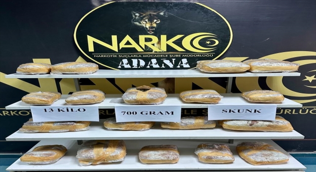 Adana’da çekyata gizlenmiş 13 kilo 700 gram skunk ele geçirildi