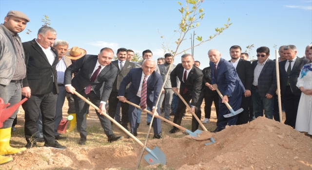 Adana’da Alparslan Türkeş anısına fidan dikildi
