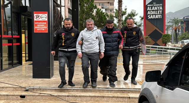 Alanya’da 2 firari hükümlü yakalandı