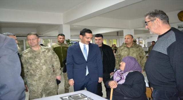 İslahiye’de gaziler ve şehit ailelerinin onuruna yemek verildi