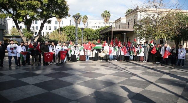 Mersin’de sağlık çalışanlarından Gazze için ”sessiz yürüyüş”