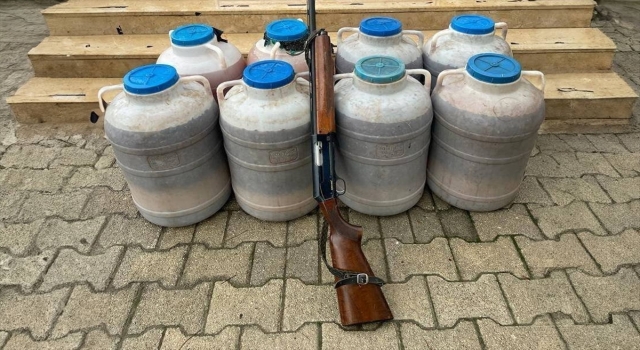 Mersin’de 550 litre sahte içki ele geçirildi