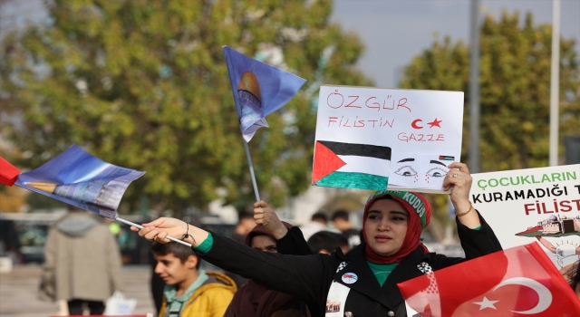 Gaziantep’te Filistin’e destek için gökyüzüne balonlar bırakıldı