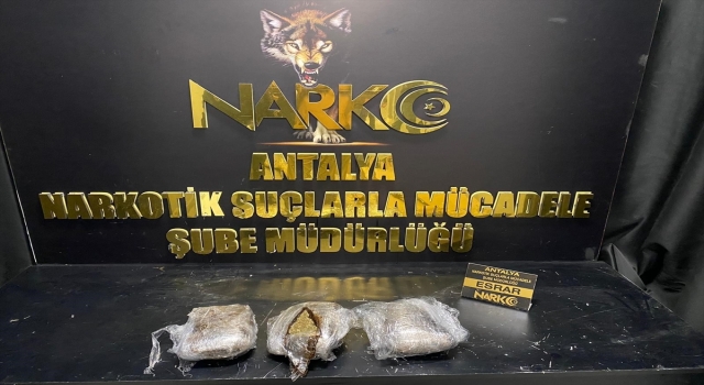 Antalya’da uyuşturucu operasyonunda yakalanan 3 şüpheli tutuklandı