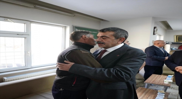 Milli Eğitim Bakanı Tekin, Gaziantep’te ziyaretlerde bulundu