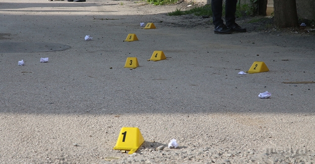 Adana&#039;da çöp dökerken silahlı saldırıya uğrayan kadın öldü