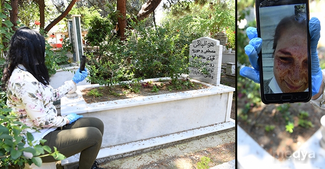 Antalya&#039;da ölüm yıl dönümünde görüntülü telefondan mezarını gördüğü annesine dua etti