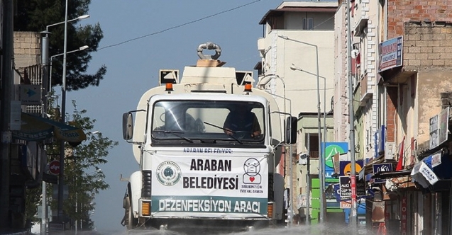 Araban&#039;da belediyeden dezenfekte ve peyzaj çalışması