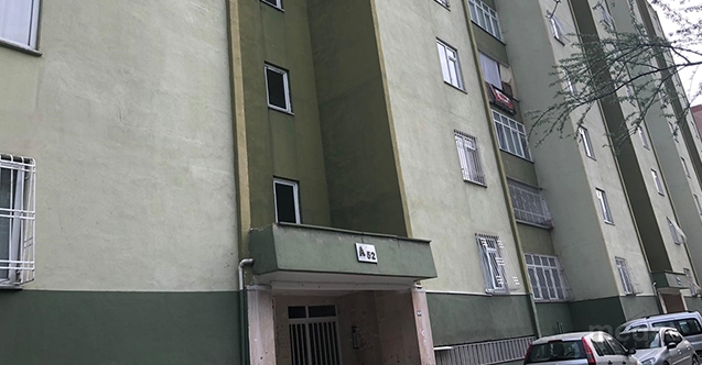 Kahramanmaraş&#039;ta apartmanın 4. katından düşen çocuk ağır yaralandı