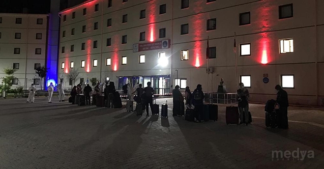 Abd Den 294 Turk Vatandasi Ucakla Antalya Ya Getirildi Medya Gazete