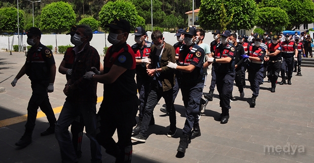 Antalya&#039;da suç örgütü operasyonunda 23 tutuklama