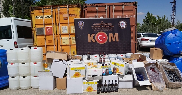 Gaziantep&#039;te depoda yaklaşık 1,5 ton sahte alkol ele geçirildi