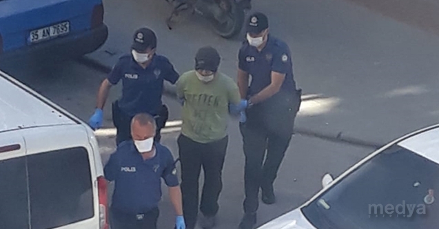 Isparta'da bir kişi anne ve babasını bıçaklayarak öldürdü