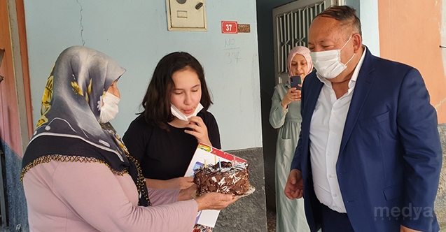 Kadirli Belediye Baskani Tarhan Dan Sinava Hazirlanan Gence Moral Ziyareti Medya Gazete