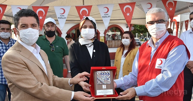 AK Parti Adana Kadın Kolları Başkanlığından kan bağışı kampanyası