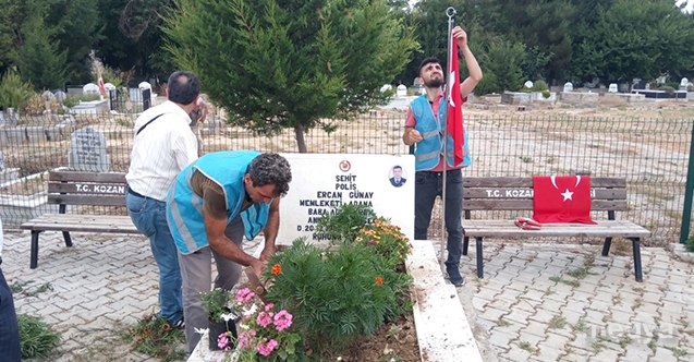 Adana&#039;da polis ve hükümlüler şehit mezarlarının bakım ve temizliğini yaptı