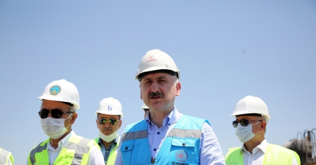 Ulaştırma ve Altyapı Bakanı Karaismailoğlu, Çukurova Bölgesel Havalimanı inşaatını inceledi: