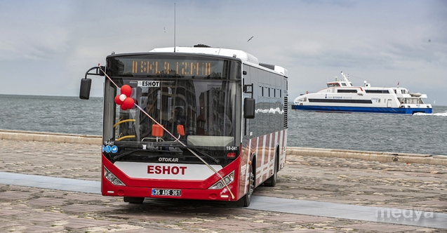 İzmirlileri taşıyacak 304 Otokar otobüsü için imzalar atıldı