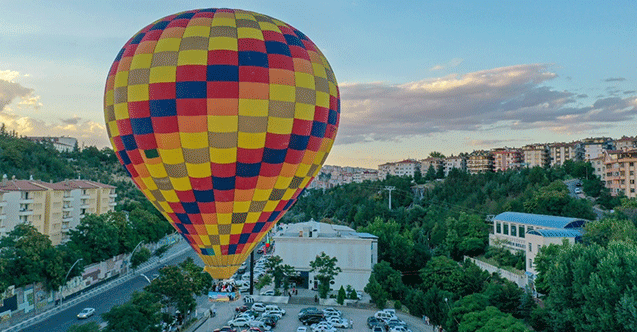 Keçiören'de seyir amaçlı sıcak hava balonu hizmete sunuldu
