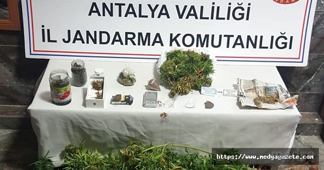 Antalya Da Duzenlenen Uyusturucu Operasyonunda Ozel Okul Sahibi Tutuklandi Medya Gazete