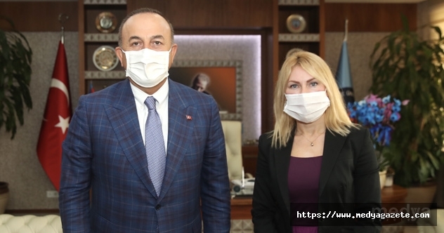 Bakan Çavuşoğlu, Akdeniz Üniversitesi Rektörü Prof. Dr. Özkan&#039;ı ziyaret etti