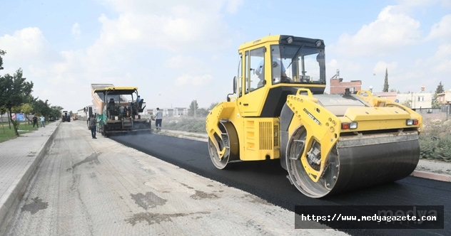 Büyükşehir ekipleri asfalt hamlesini sürdürüyor