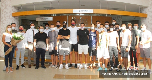 Hatayspor&#039;da futbolcular sağlık kontrolünden geçti