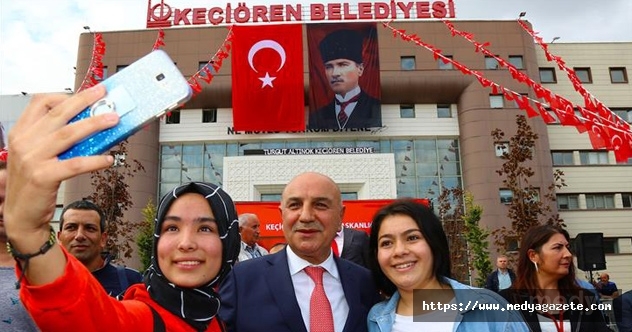 Keçiören Belediyesi'nden üniversite öğrencilerine burs müjdesi
