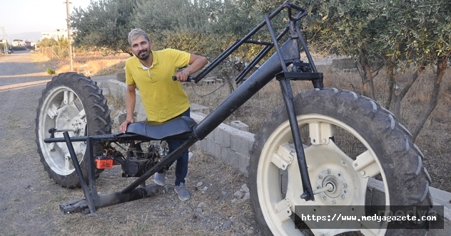 Traktör tekerlekli motosiklet dikkat çekiyor