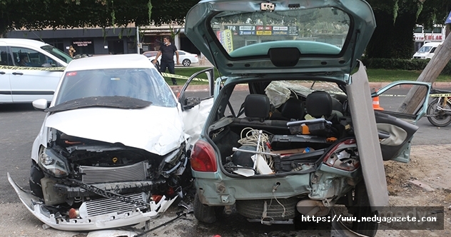 Adana&#039;da trafik kazası: 1 ölü, 1 yaralı