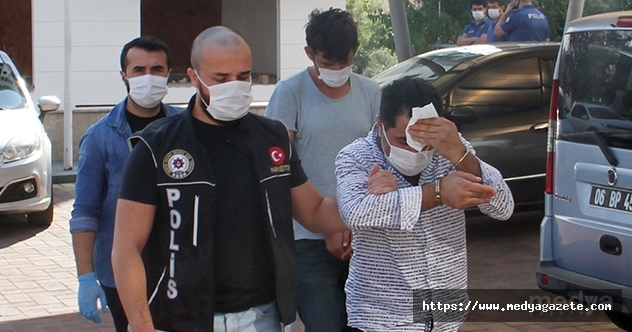 Antalya&#039;da uyuşturucu ticareti iddiasıyla 2 zanlı tutuklandı