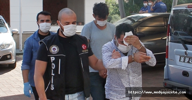 Antalya'da uyuşturucu ticareti iddiasıyla 2 zanlı tutuklandı
