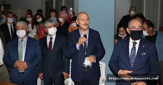 Bakan Soylu, Hatay'daki yangın bölgesinde incelemelerde bulundu