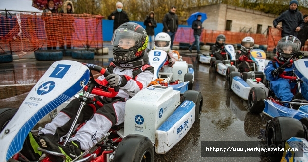 ​Rosatom, İlk Rus Elektrikli Otomobil Yarışında Arabaları Lityum İyon Pillerle Donatıyor