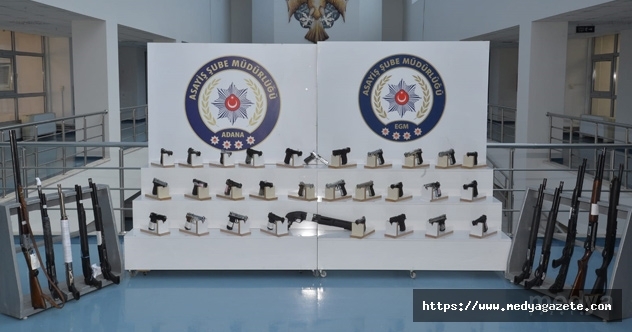 Adana&#039;da polis denetimlerinde 66 silah ele geçirildi