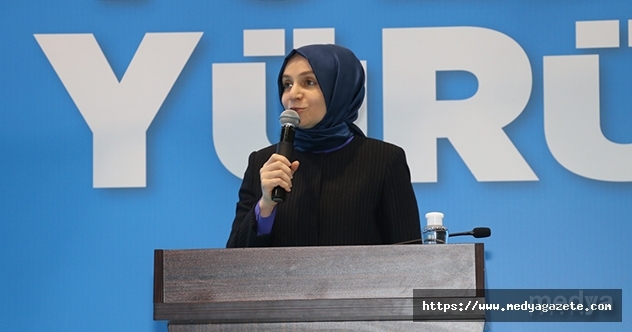 AK Parti Genel Başkan Yardımcısı Leyla Şahin Usta, Burdur İl Kongresinde konuştu: