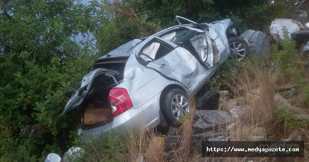 Alanya&#039;da otomobil uçuruma yuvarlandı: 5 yaralı