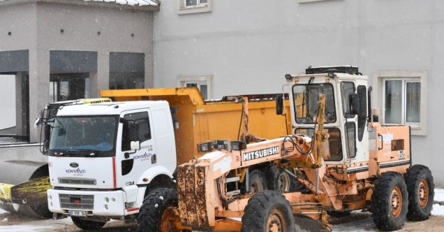 Antalya'da yüksek kesimlerde kar etkili oldu