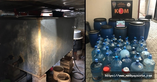 Hatay'da 1050 litre sahte içki ele geçirildi