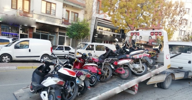 Ülke genelindeki denetimlerde 1336 motosiklet ve motorlu bisiklet trafikten men edildi