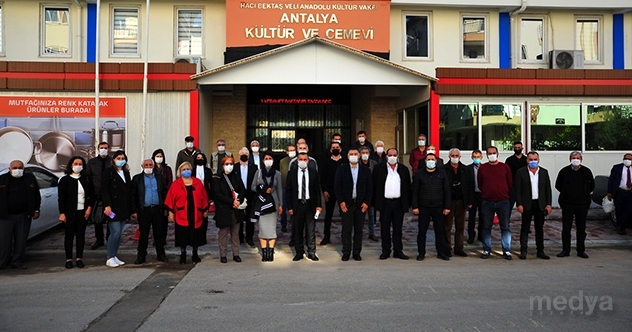 Antalya Buyuksehir Belediyesi Genel Sekreter Yardimcisi Karakus Un Gorevden Alinmasina Tepki Medya Gazete