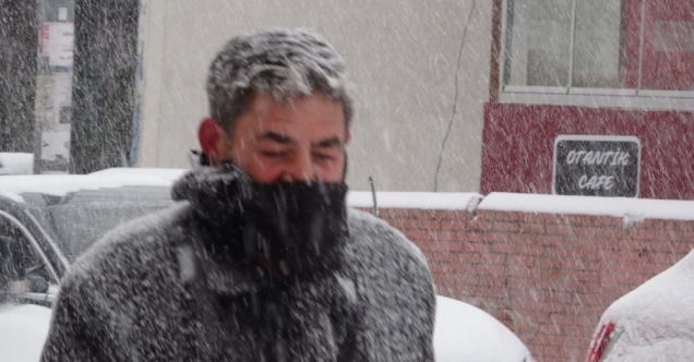 Ardahan’da özlenen kar yağışı başladı