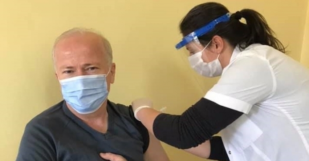 Aydın Eczacı Odası Başkanı Karaarslan; "Aşı olsak da kurallara riayet etmeliyiz"