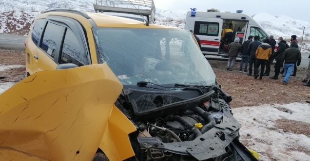 Bingöl’de trafik kazası: 1 ölü, 2 yaralı