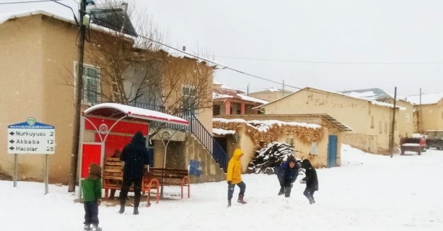 Darende’de ilk kar düştü